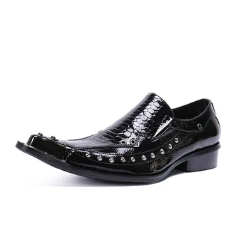 Novo Estilo Crocodilo Padrão de Moda Pontiagudo Dedo do pé Calçados masculinos de Couro Personalidade Rebites de Couro, Sapatos Casuais de Baixo-superior Sapatos